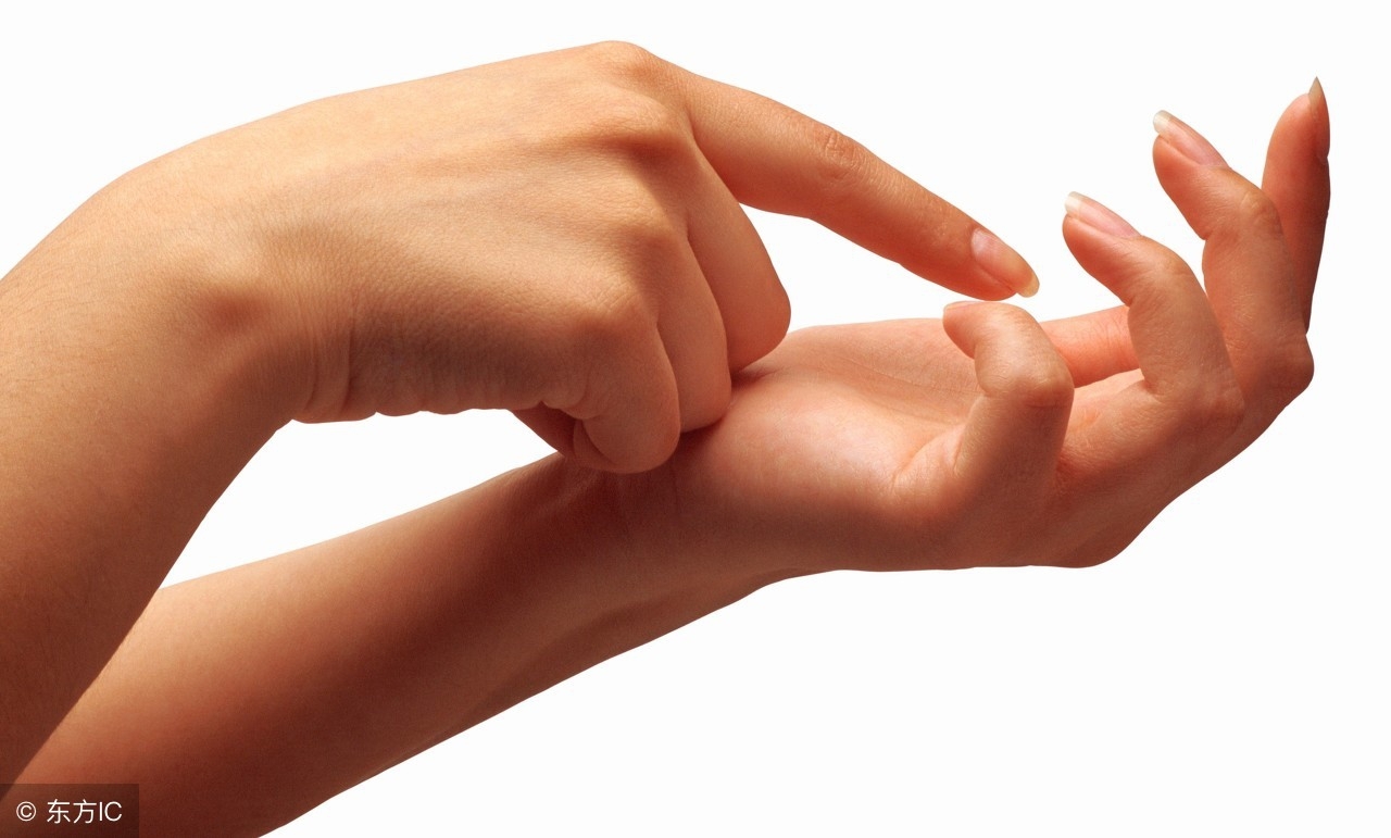 手抖是什么原因造成的，手抖的治疗方法推荐